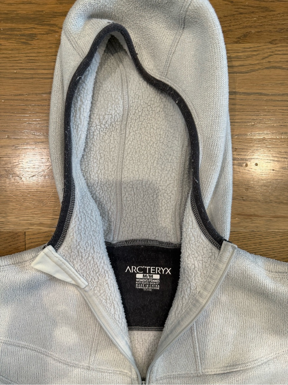 Beige Arc’teryx Covert Hooded Fleece Jacket size Medium, dark grey trim. - Picture 2 of 6